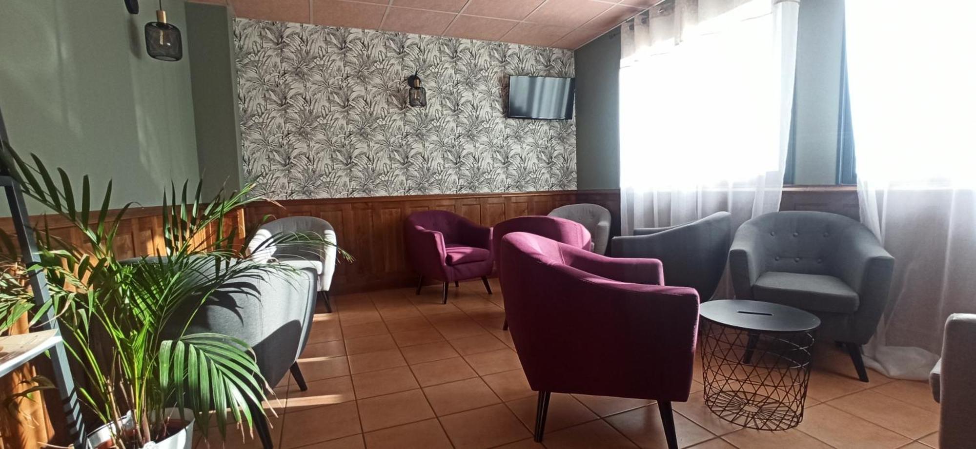 אנגלארדס-דה-סאינט-פלור Hotel Restaurant Logis La Meridienne מראה חיצוני תמונה