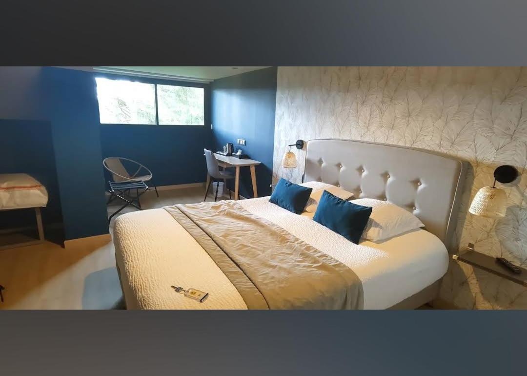 אנגלארדס-דה-סאינט-פלור Hotel Restaurant Logis La Meridienne מראה חיצוני תמונה