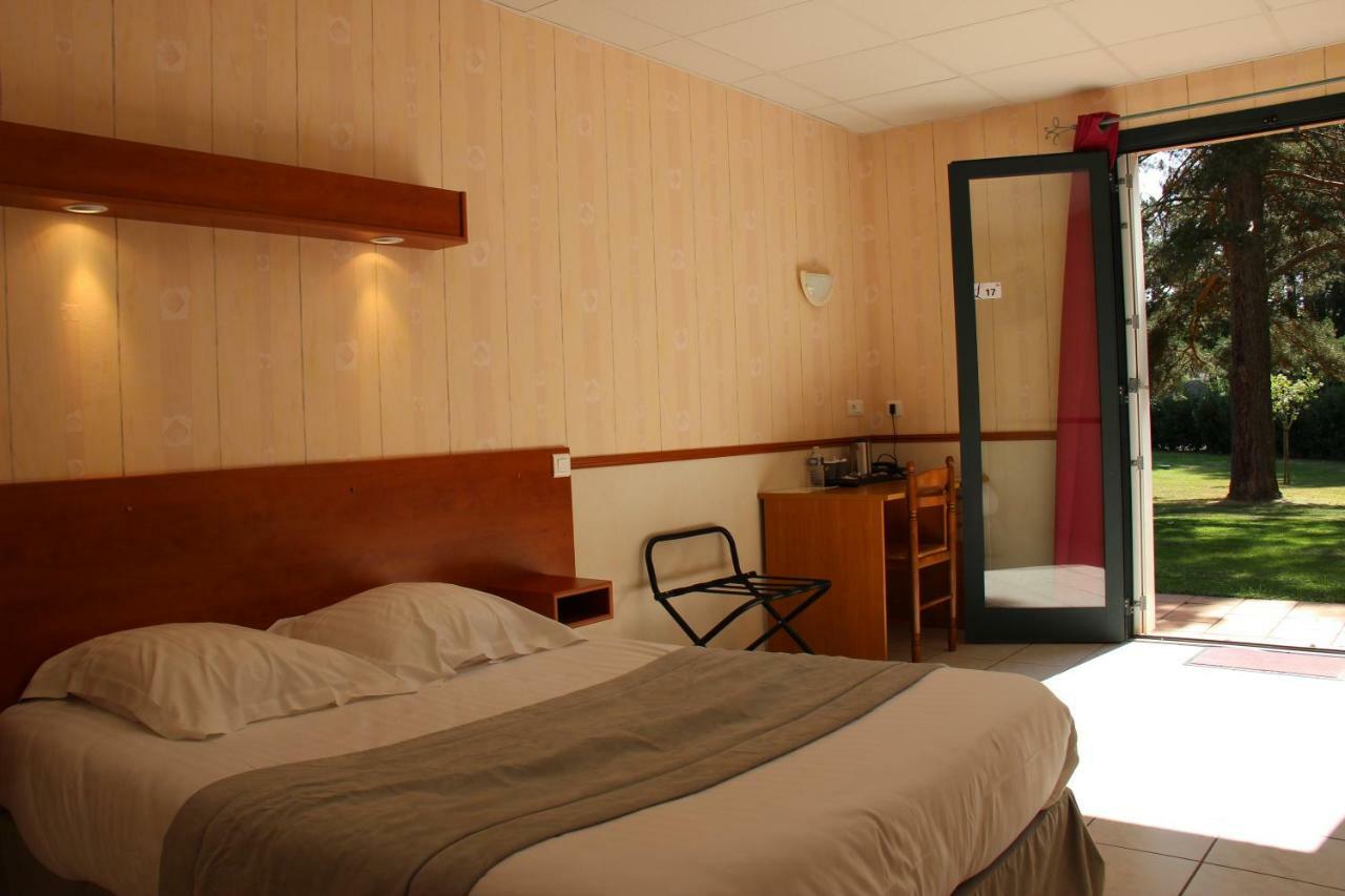 אנגלארדס-דה-סאינט-פלור Hotel Restaurant Logis La Meridienne מראה חיצוני תמונה